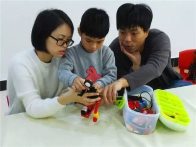 五年增長十五倍，國內(nèi)機器人教育市場引領(lǐng)教育科技新浪潮